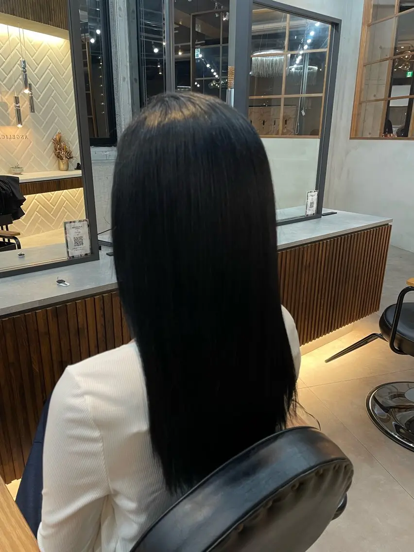 カラー ヘアカラー 小笠原 愛菜のヘアスタイル