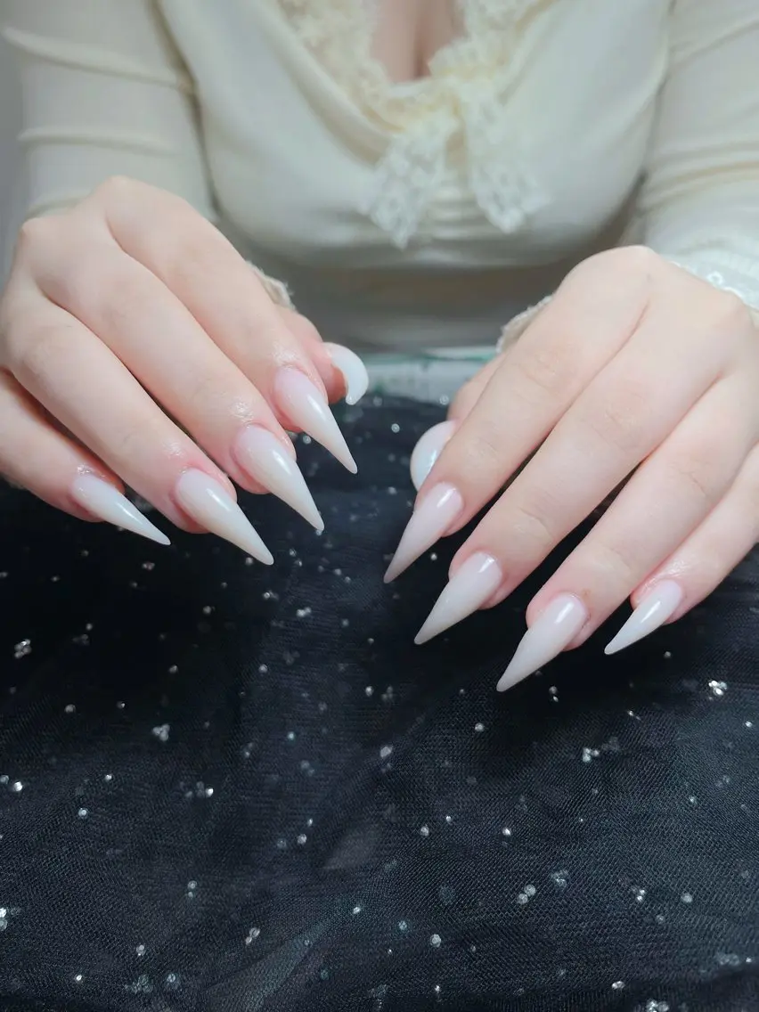 ネイル 韓国ネイル マグネットネイル 持ち込み ニュアンスネイル シンプルネイル ハンドネイル Huyn Nail Shinjyukuのネイルデザイン