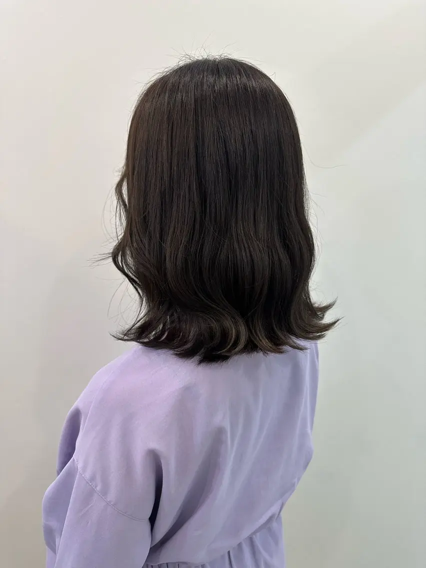 ミディアム カラー ラベンダーカラー ヘアカラー トリートメント レイヤー/ナチュラル 💐nao.のヘアスタイル