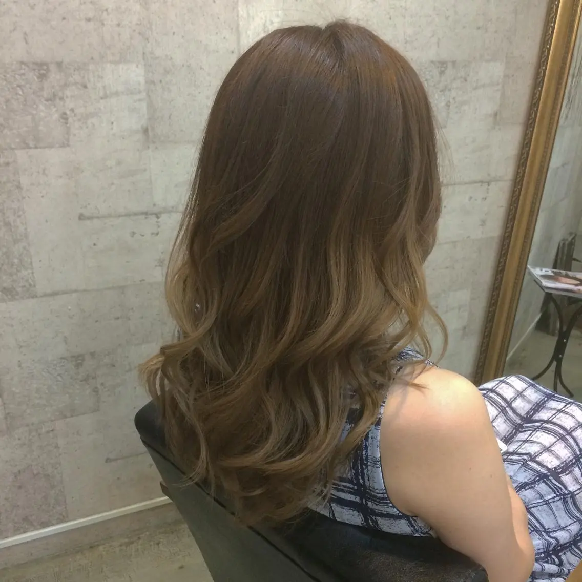 ロング カラー グラデーションカラー グレージュ インナーカラー/天神 ブリーチ/吉田のヘアスタイル
