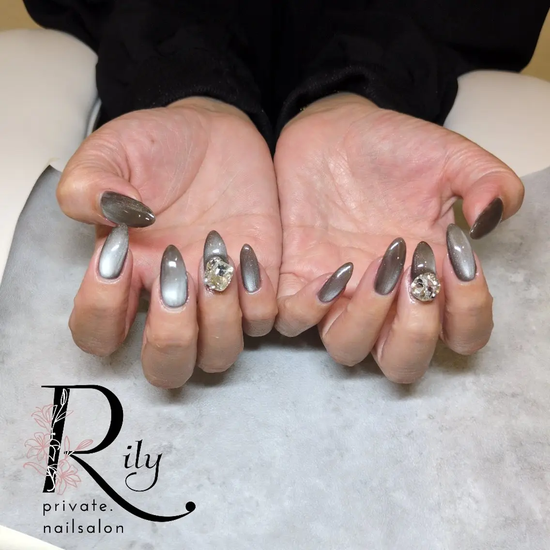 ネイル アートネイル マグネットネイル nailsalon Rilyのネイルデザイン