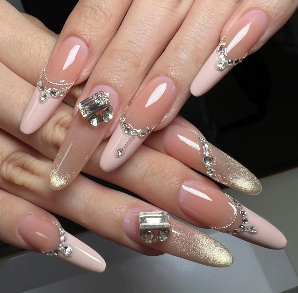 ネイル ハンドネイル エリ🫧 nail池袋東口のネイルデザイン