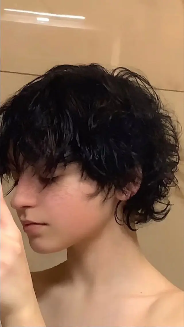 ショート パーマ メンズ カット 吉田一輝 外国人パーマのヘアスタイル