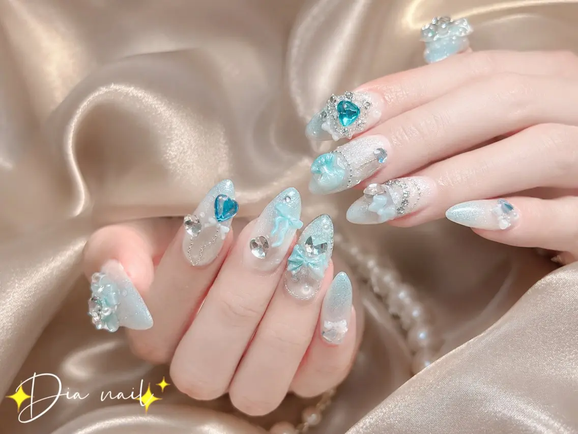 ネイル チークネイル ジェルネイル グラデーション マグネットネイル ニュアンスネイル Di'a nail ネイルサロンのネイルデザイン