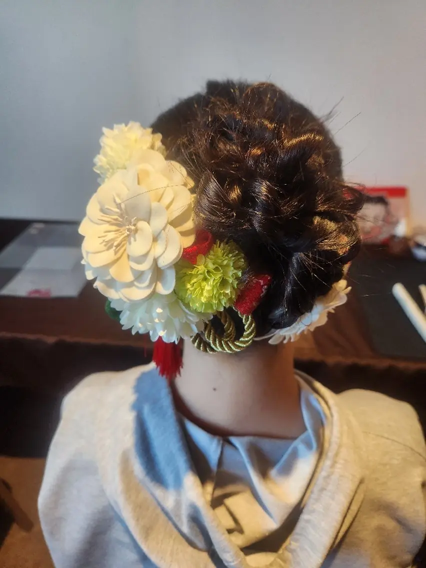 ヘアアレンジ セミロング 成人式 サロンソレイユ(マツ エク/ヘアセット)のヘアスタイル