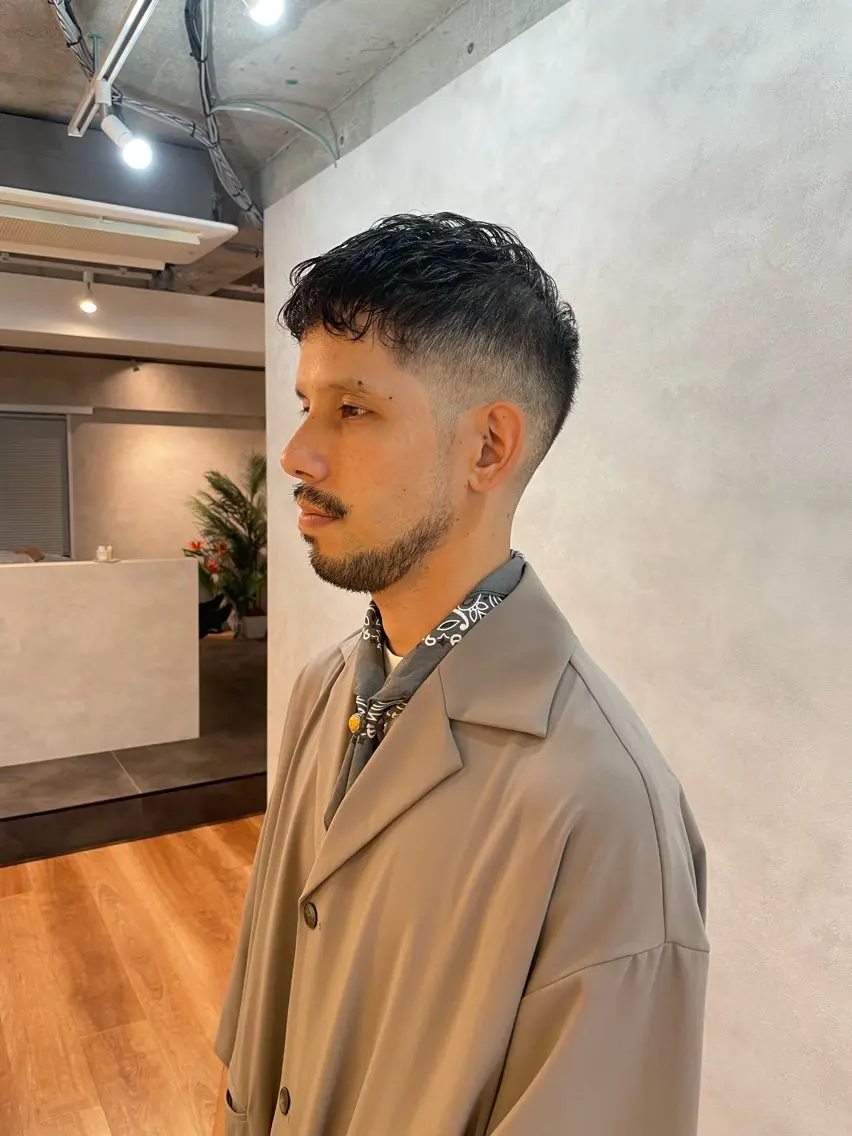 ショート パーマ メンズ フェードカット メンズパーマ moro 丁寧なカウンセリングのヘアスタイル