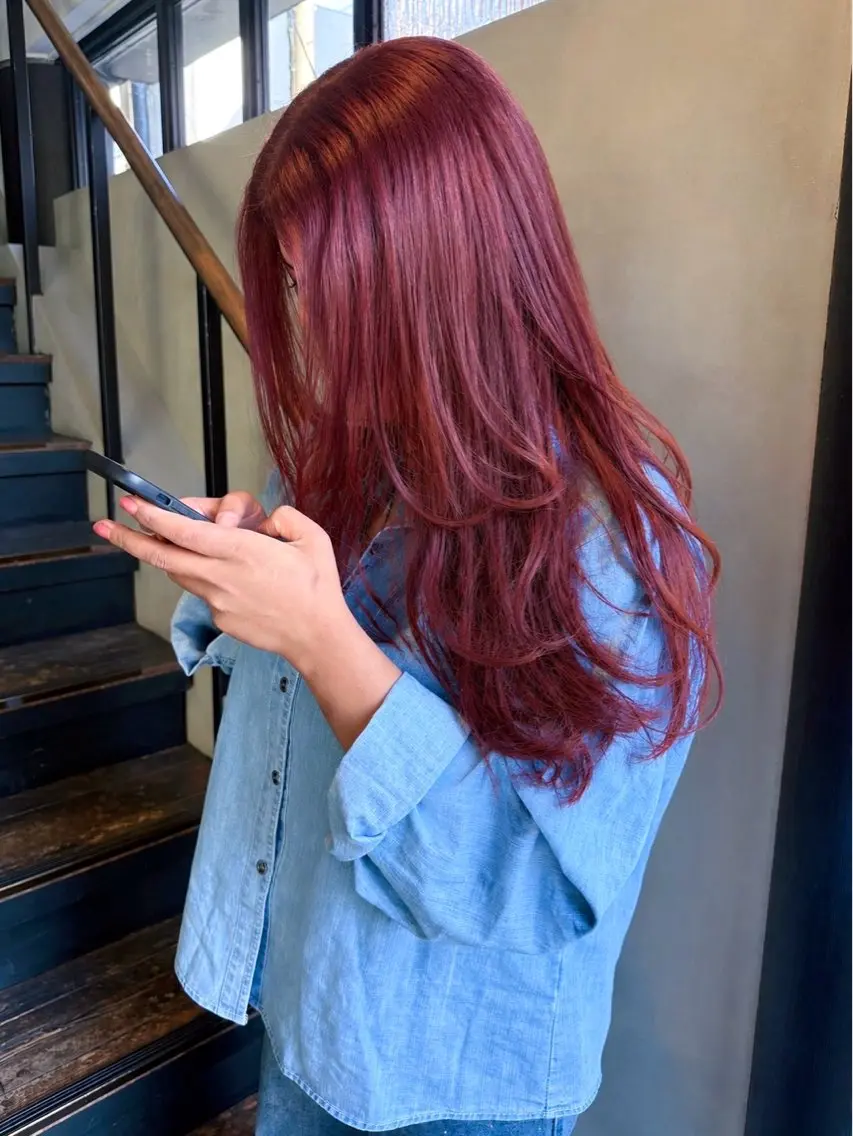 ロング カラー ブリーチ カシス ダブルカラー ブリーチなしカラー ピンクカラー カット ヘアカラー レイヤー / ボブ/ 艶カラー/sakiのヘアスタイル