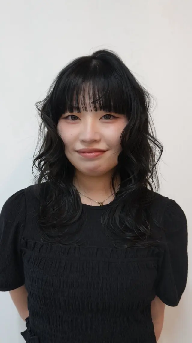 セミロング 赤瀬川 希咲のヘアスタイル