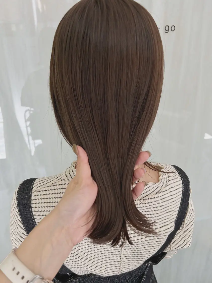 カラー シモウラ アオイのヘアスタイル
