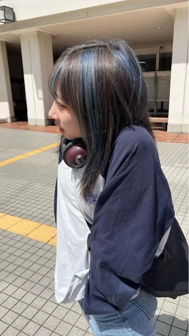セミロング カラー 千葉 佑月のヘアスタイル