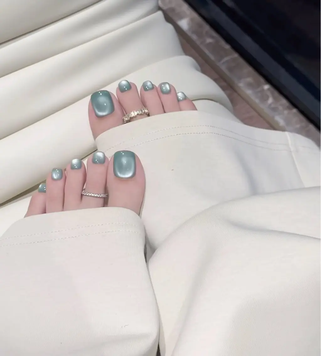 ネイル フットネイル Kivivi ネイルサ口ンのネイルデザイン