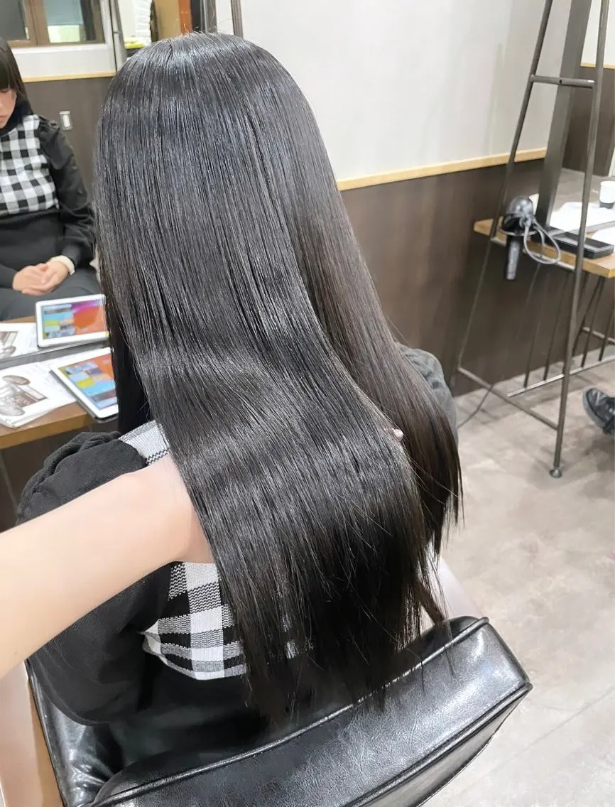 🌧湿気・うねり対策🌧 『 カット + 縮毛矯正 + ケラチン3stepトリートメント 』の写真