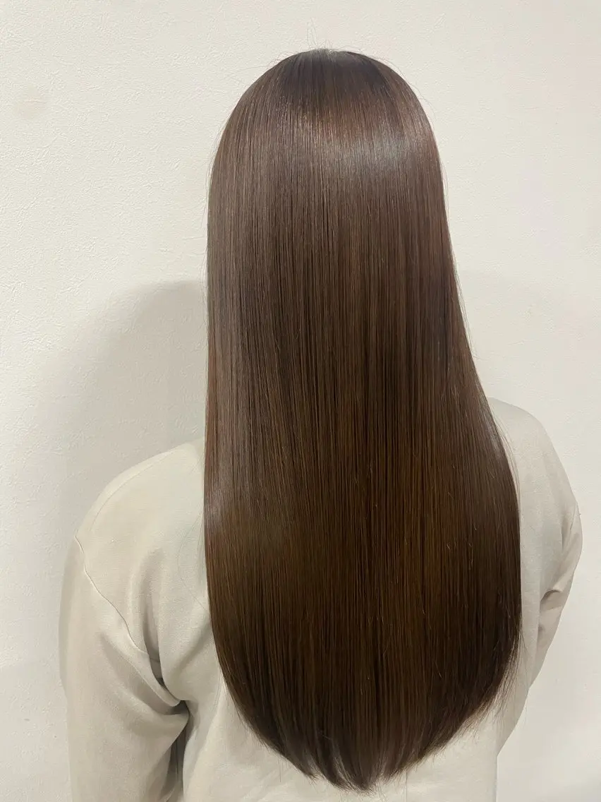 カラー 植木 日菜のヘアスタイル
