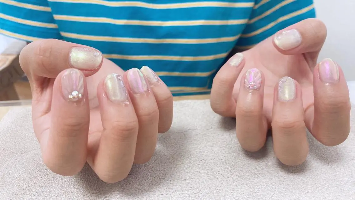 ネイル mogunail &blowのネイルデザイン