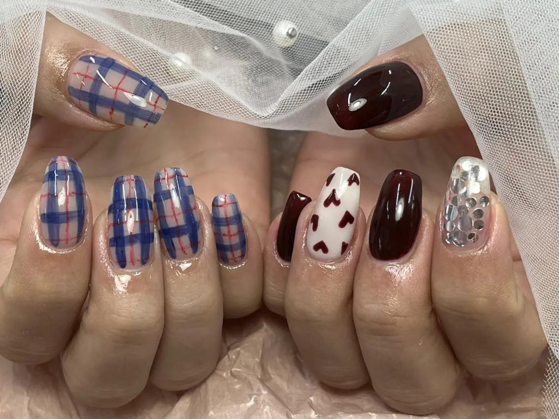 ネイル ハート ミラーネイル シルバー ハンドネイル ToliyDeliy Nail Salonのネイルデザイン