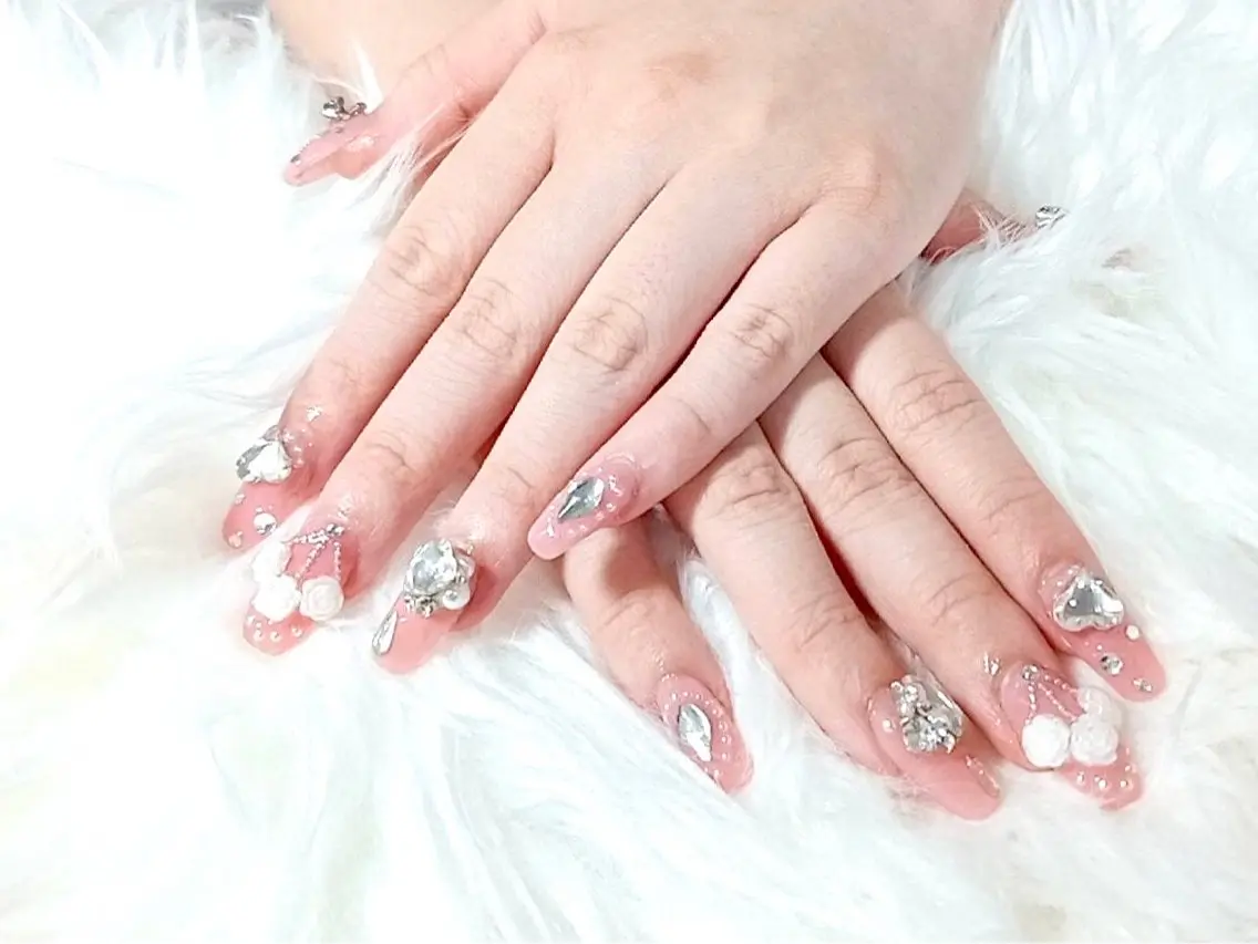 ネイル Hanaai Salon新宿店のネイルデザイン