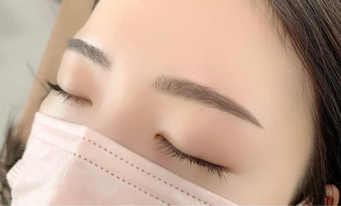 アイブロウ ワックス脱毛 眉カット 市川 優菜のマツエク・マツパデザイン