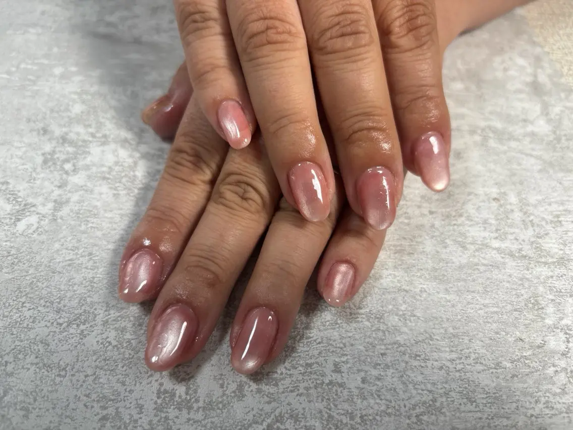ネイル オーロラネイル ブルー フットネイル フレンチネイル ジェルネイル kiki nail たまプラーザのネイルデザイン