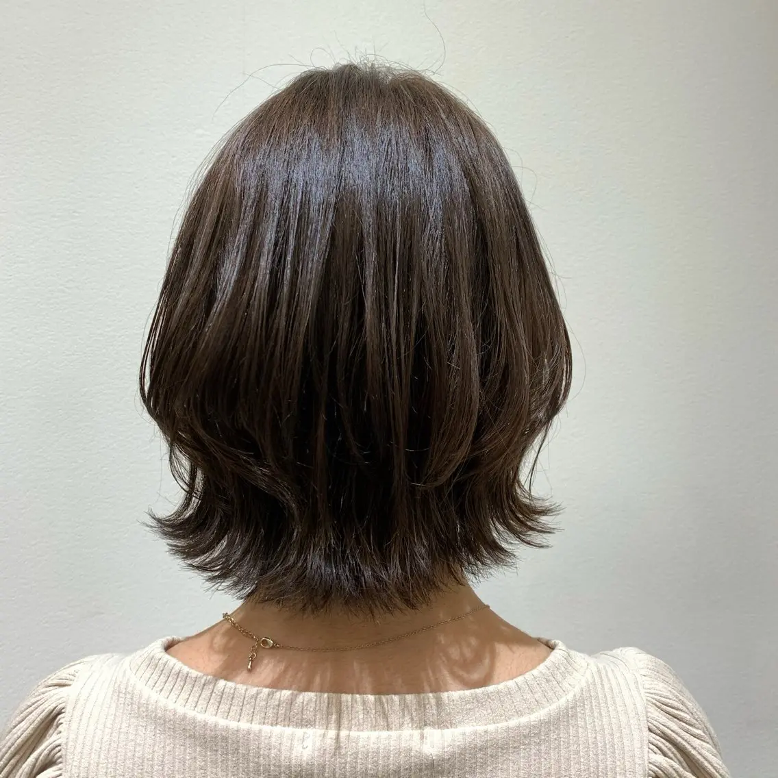 ショート ボブ ウルフカット ウルフボブ 吉田 詩穂のヘアスタイル