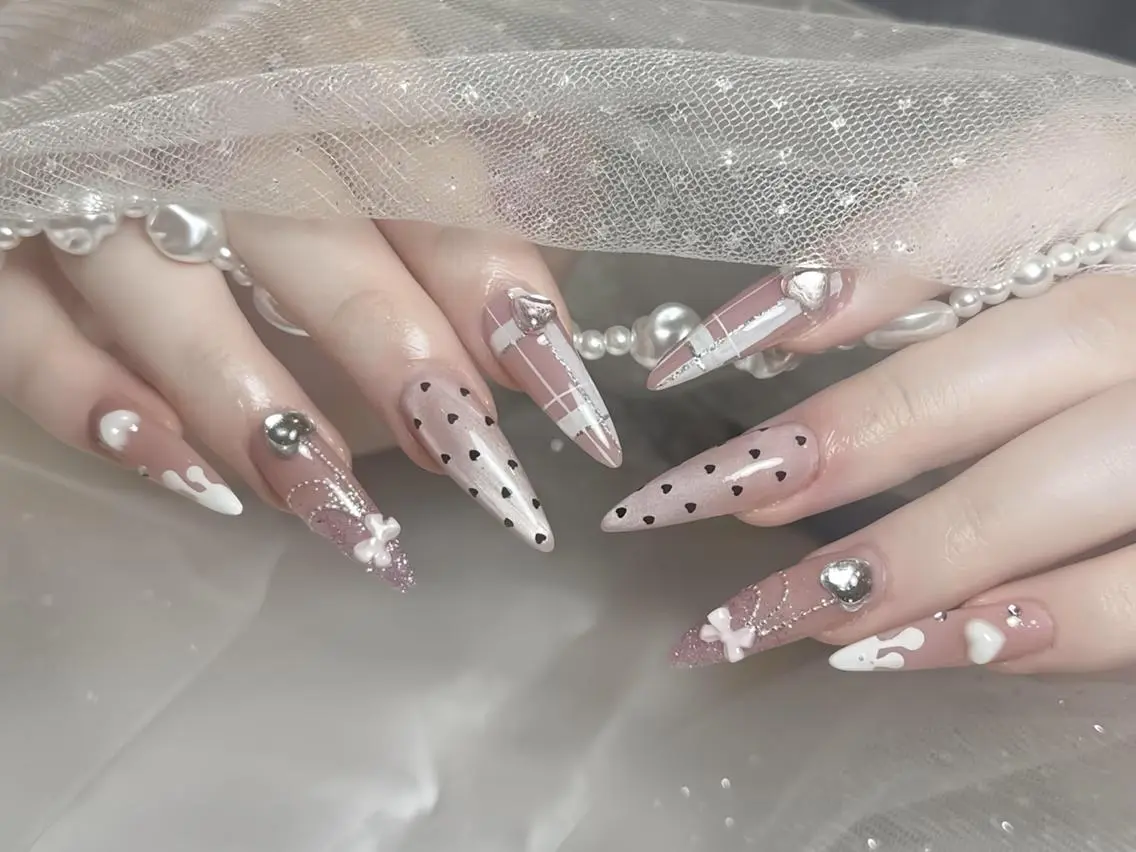 メンズ キッズ ネイル メンズ韓国風 オーロラネイル チークネイル 桜ネイル クリアネイル ハンドネイル Rin Nail Shinokuboのネイルデザイン