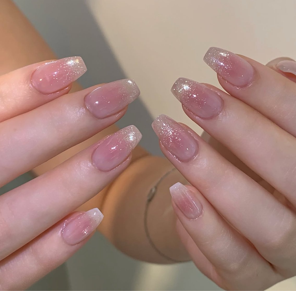 ネイル ハンドネイル 🎀PG🩵 ネイルサロンのネイルデザイン