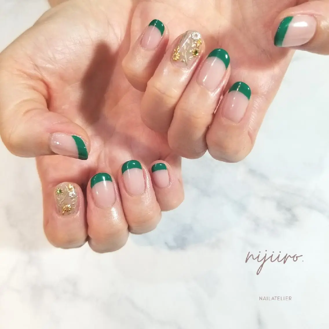 ネイル フレンチネイル グリーン ハンドネイル nijiiro🌈 サトウのネイルデザイン