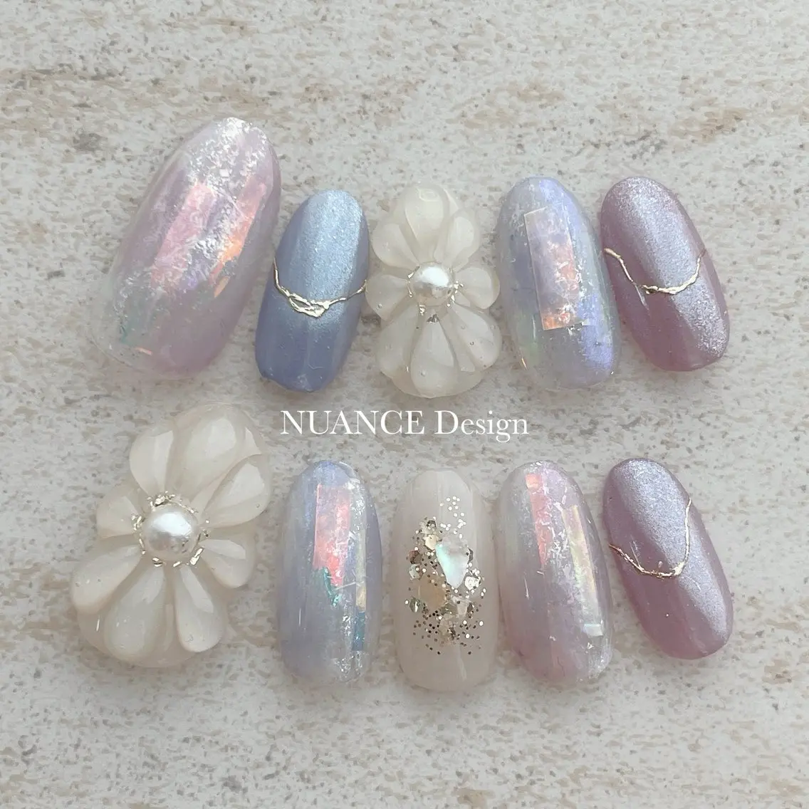 ネイル フラワーネイル ゴールド ミラーネイル ニュアンスネイル ぷっくりネイル ハンドネイル amulet TOMOMIのネイルデザイン