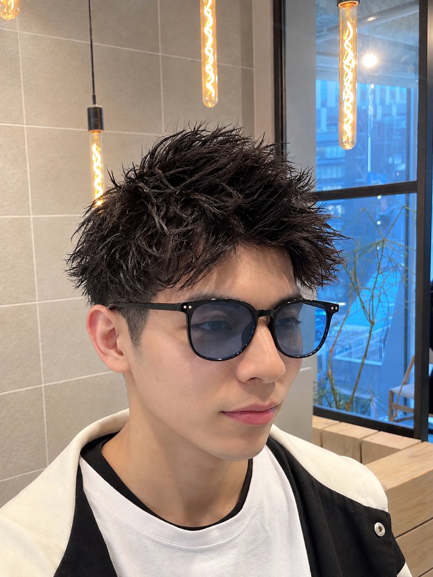 ショート パーマ メンズ メンズパーマ スパイキーショート ショートヘア カット パーマ メンズ特化🔥 金子直斗のヘアスタイル