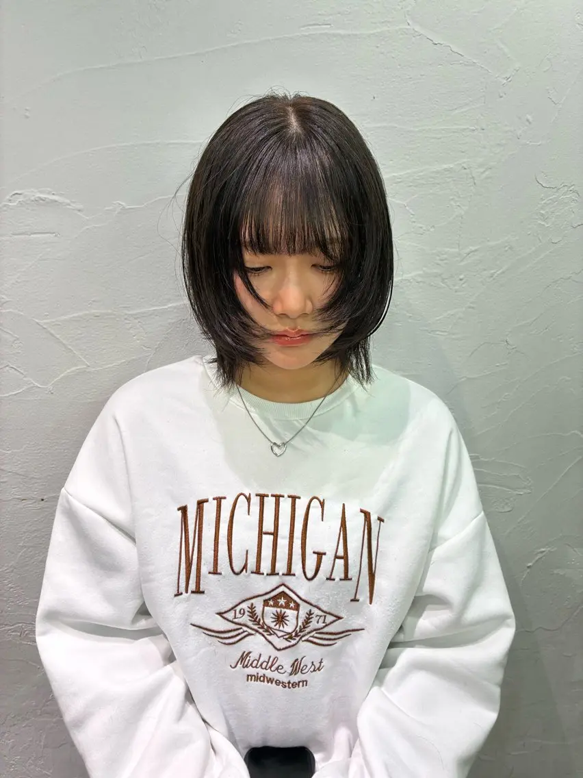 ミディアム カラー ヘアカラー トリートメント 佐藤 芽衣のヘアスタイル