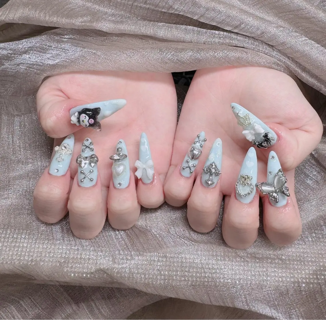 ネイル フレンチネイル ジェルネイル ガラスフレンチ ハロウィン ハート ハンドネイル H.baby Nail Salonのネイルデザイン