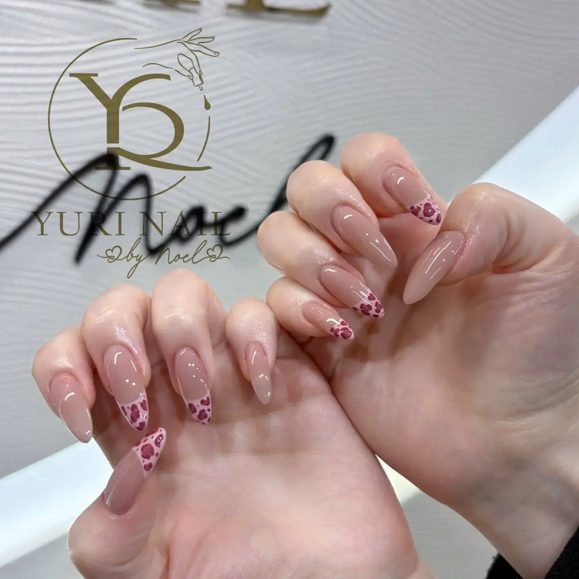 💅お持ち込みデザイン5-6 本の写真