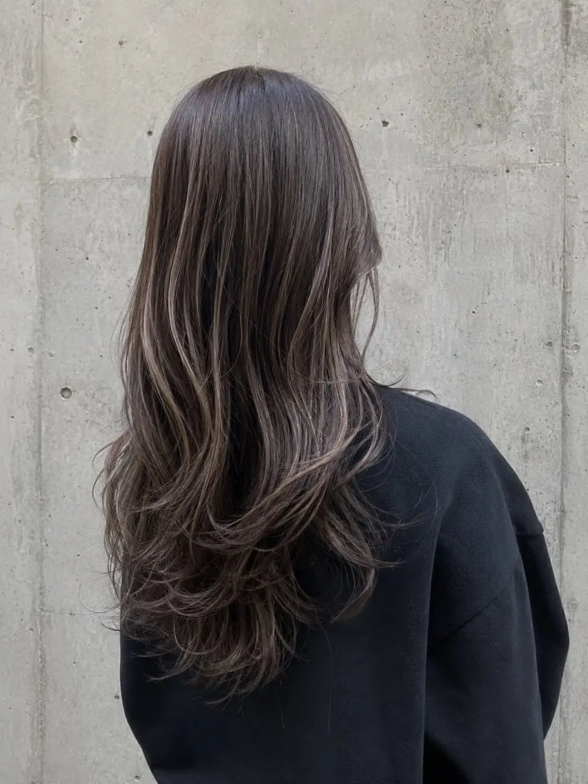 セミロング カラー ヘアカラー r i n k aのヘアスタイル
