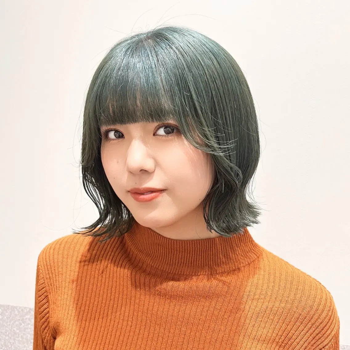 ミディアム カラー ヘアカラー 🩵ブリーチカラー MIORI🩵のヘアスタイル