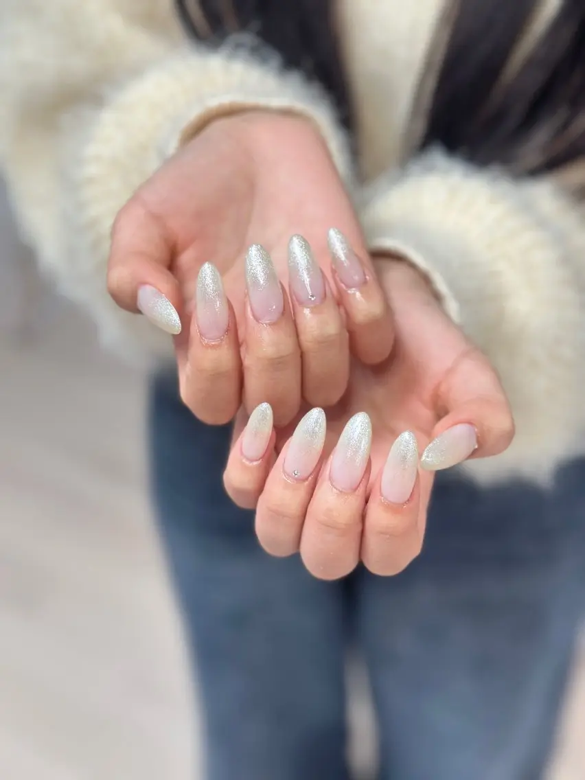 ネイル アートネイル オーロラネイル チークネイル フレンチネイル ガラスフレンチ 🎀YooLi Nail salonのネイルデザイン