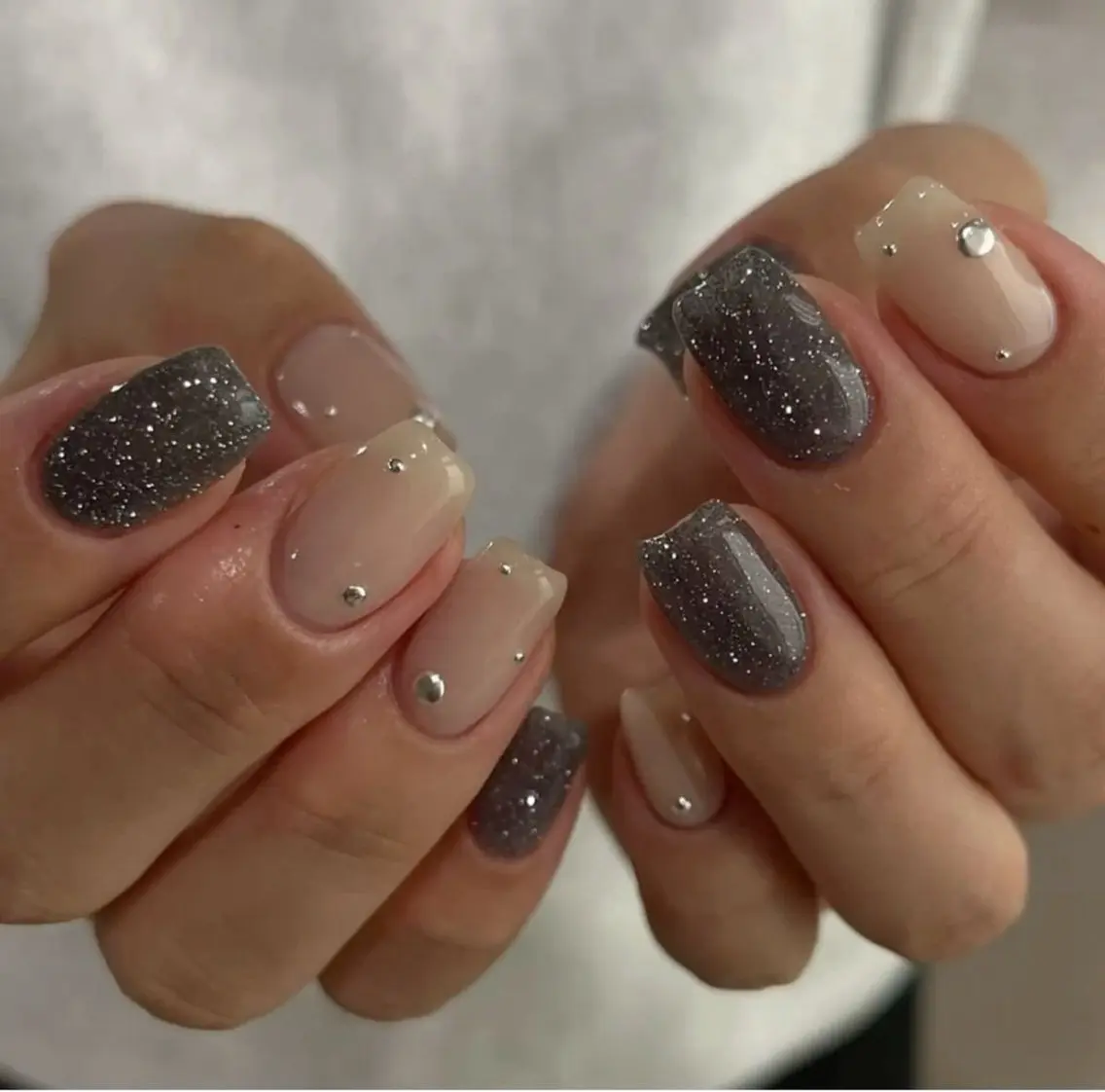 ネイル 韓国ネイル マグネットネイル 持ち込み ハンドネイル Mimi Nail_Royalのネイルデザイン