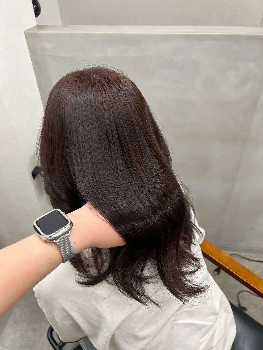 ミディアム レッドブラウン 中山 琴葉のヘアスタイル