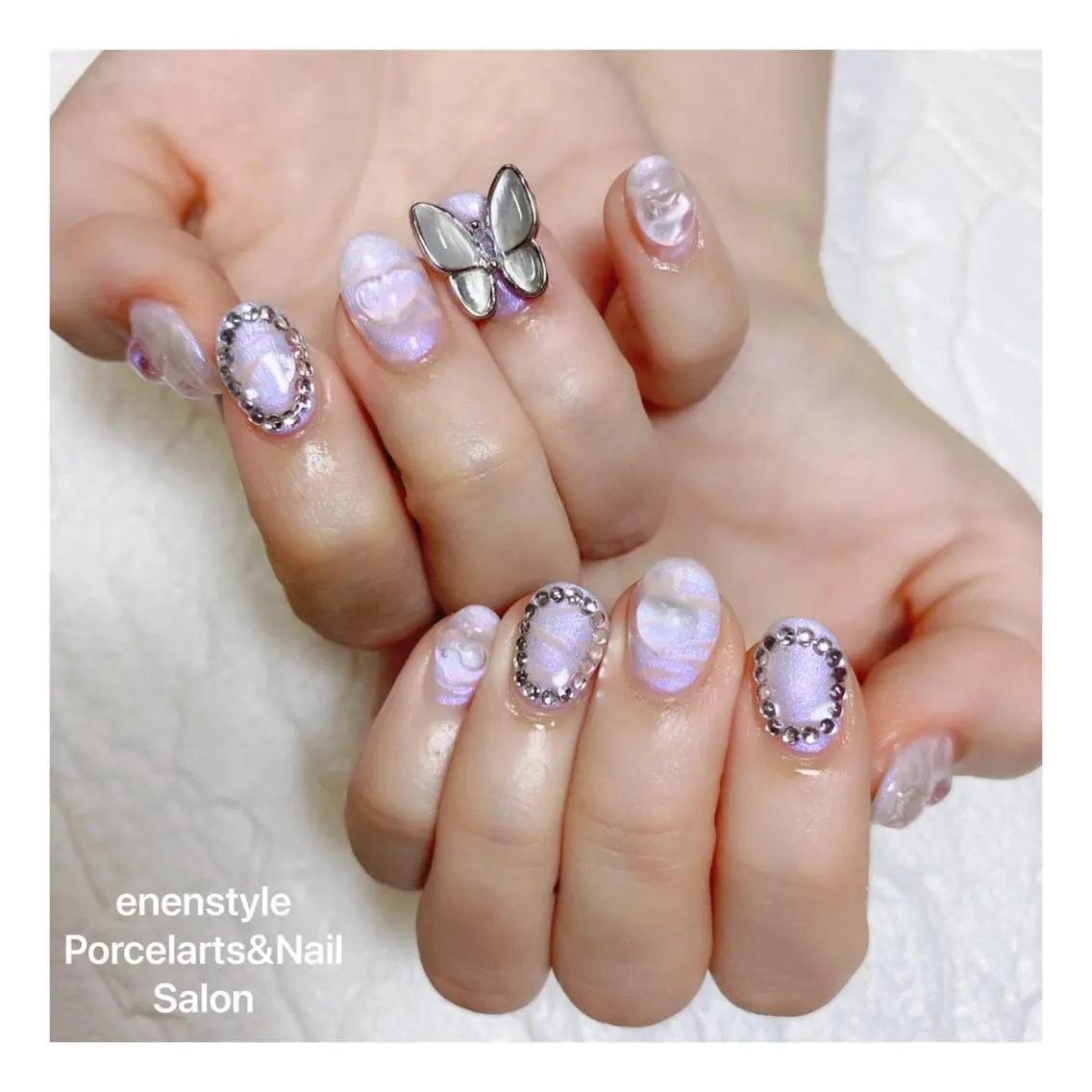 ミディアム ネイル ハンドネイル 🐾enen style 🐾のネイルデザイン