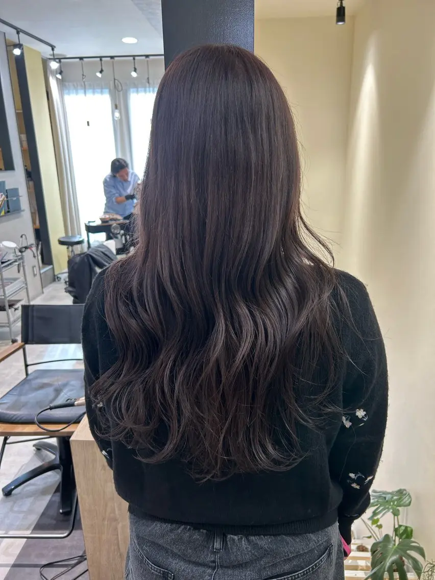 ロング カラー ベージュカラー hubhair レイヤー/透明感のヘアスタイル