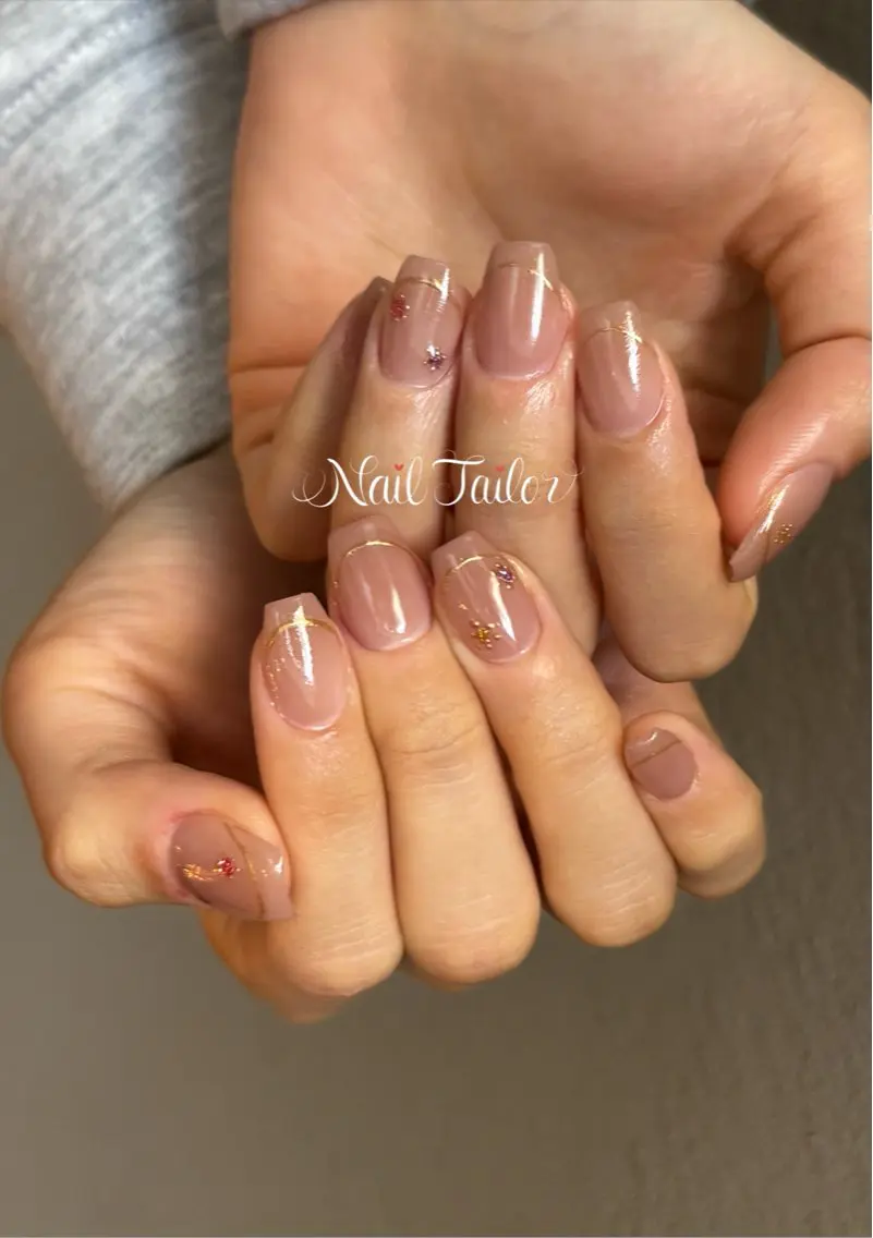 ネイル 長さ出し フラワーネイル フレンチネイル ミラーネイル 持ち込み ハンドネイル NailTailor ネイルテイラーのネイルデザイン