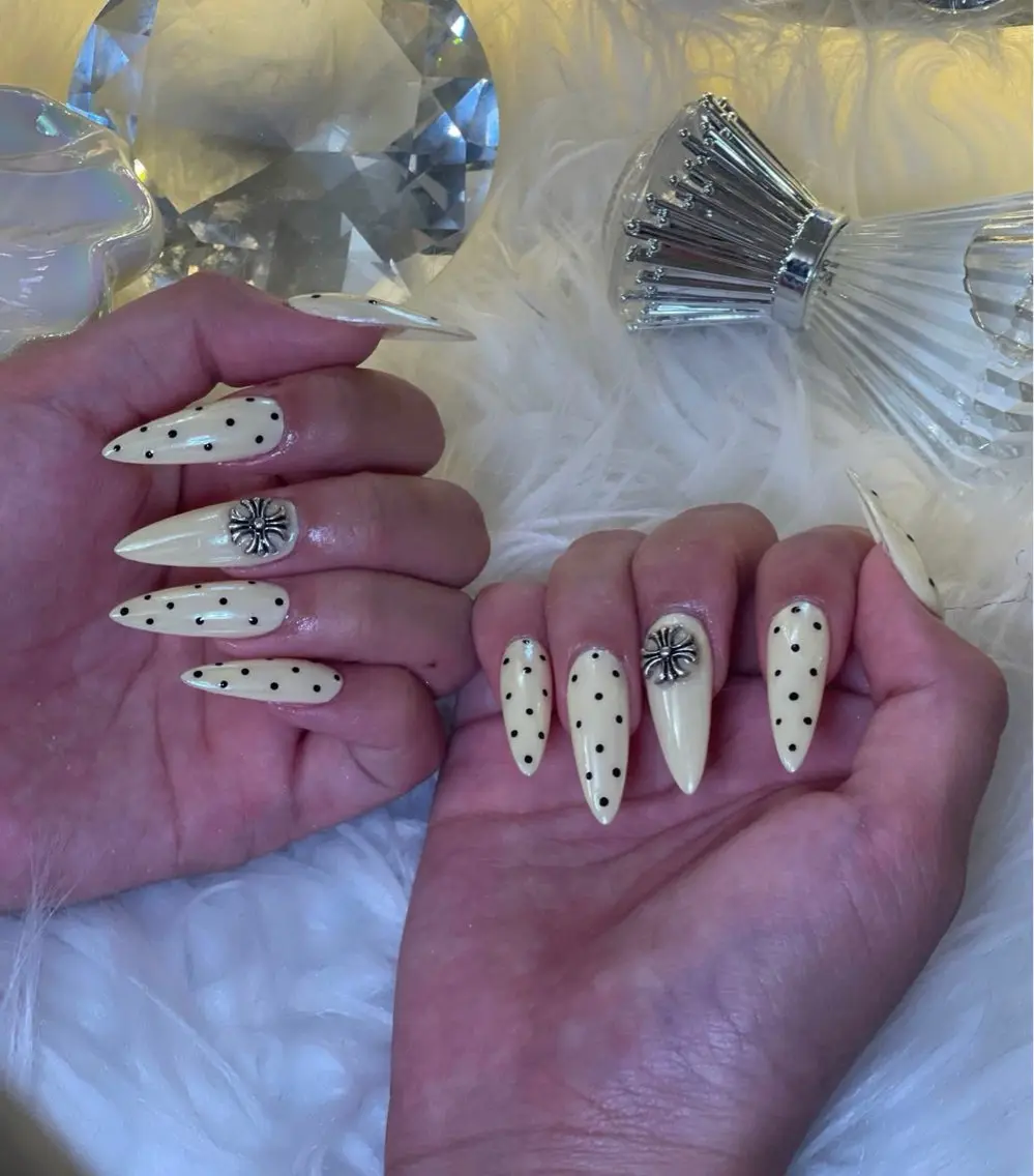ネイル ハンドネイル Rinaky Amee Nailのネイルデザイン