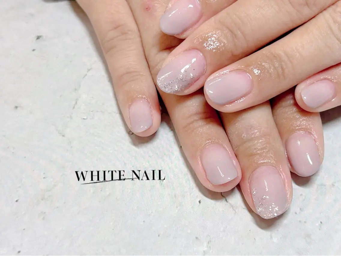 ネイル グラデーション ハンドネイル WHITE NAIL ホワイトネイルのネイルデザイン