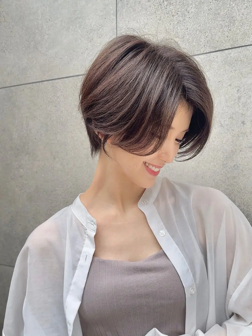 ショート カット 縮毛矯正✨🫧 レイヤー川村利幸のヘアスタイル