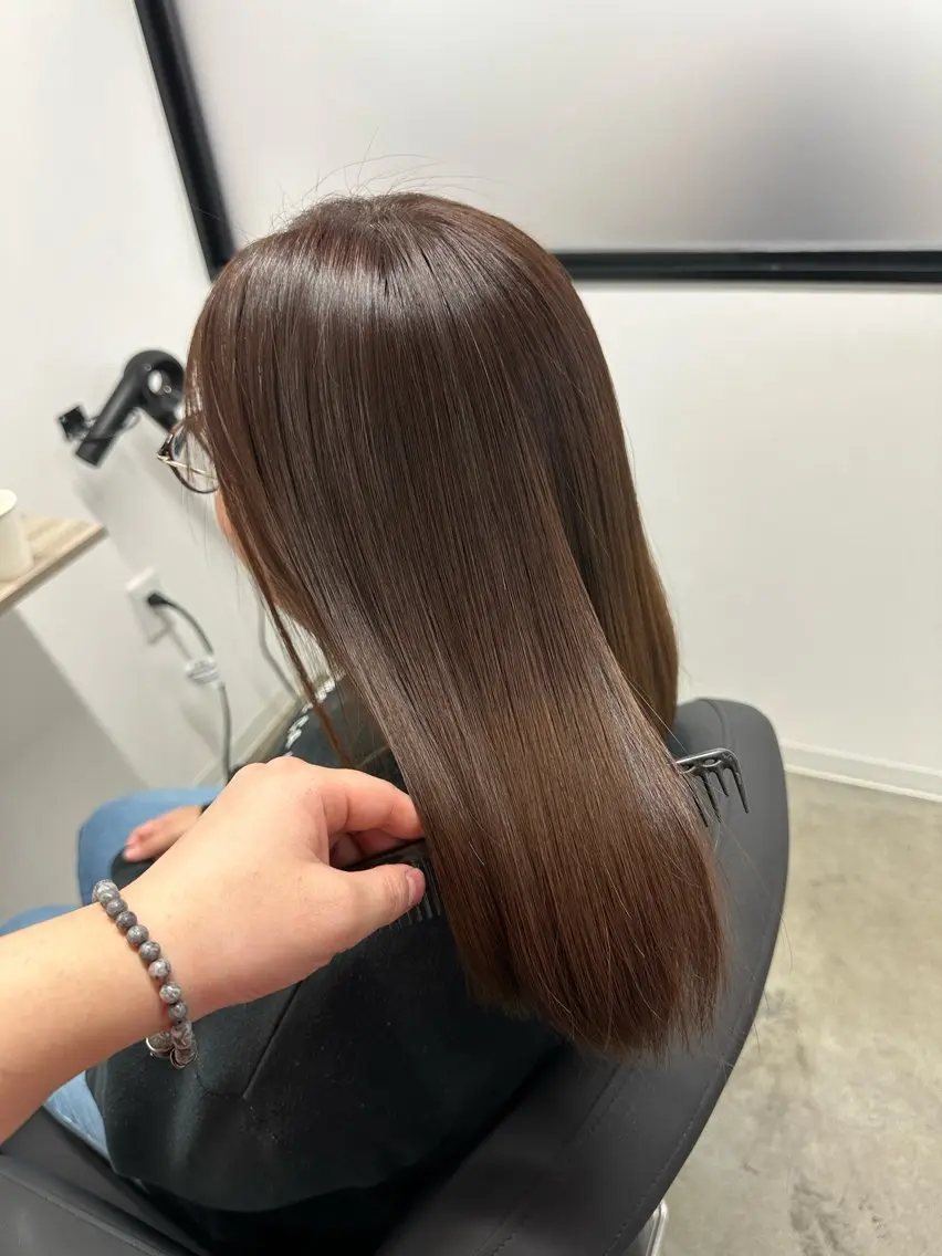ミディアム ヘアカラー 大友 岳斗のヘアスタイル
