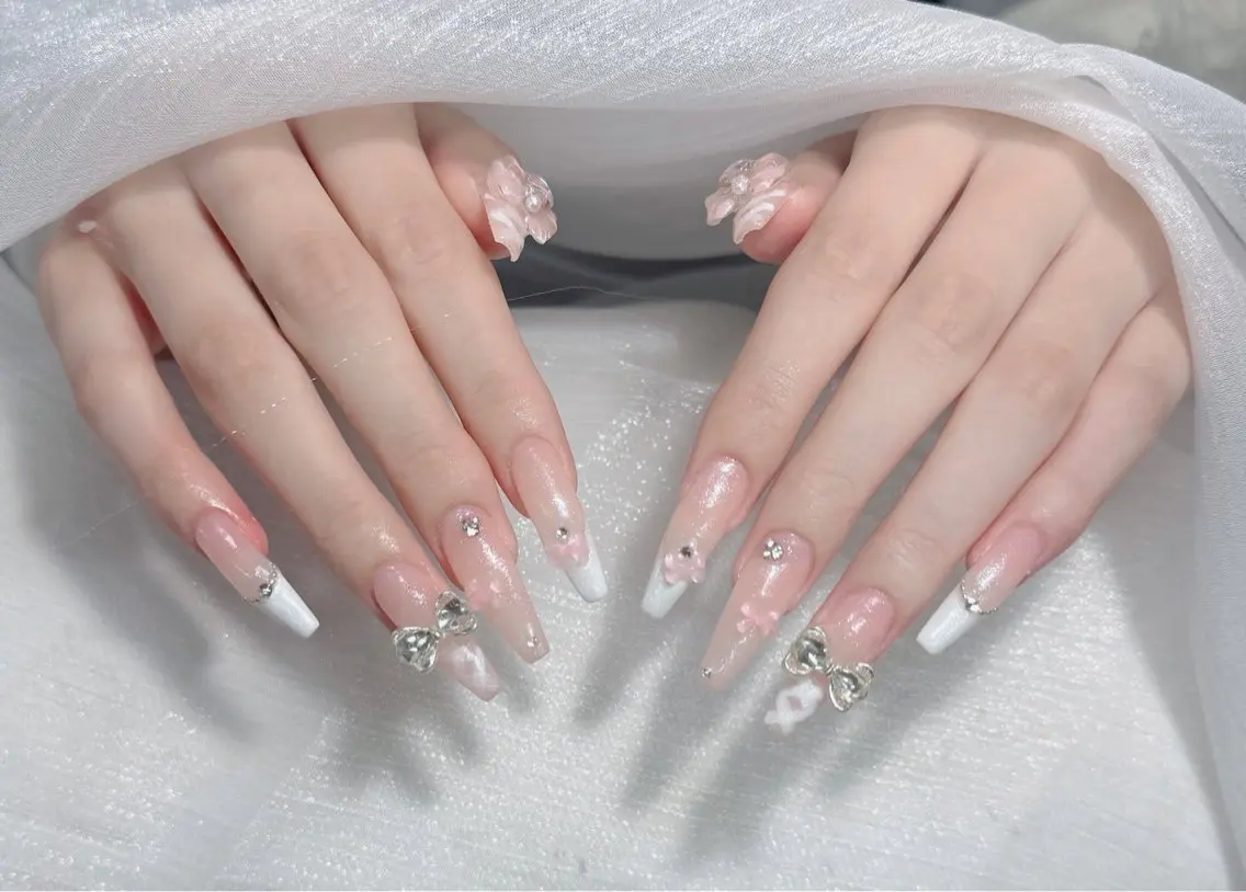 ネイル アートネイル フレンチネイル ジェルネイル 韓国ネイル マグネットネイル ハンドネイル Lenie Nailsのネイルデザイン