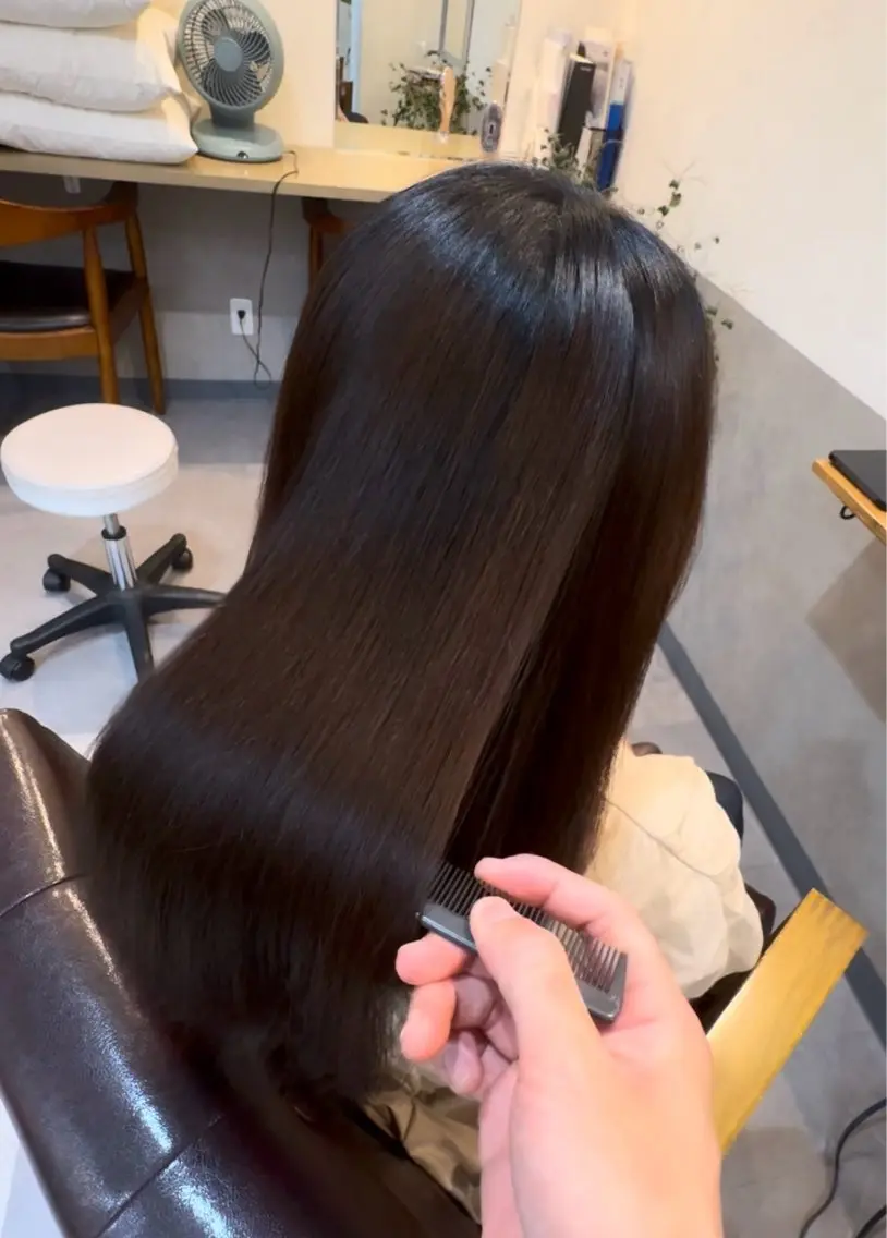 セミロング カット 縮毛矯正 🫧髪質改善🫧/ ひじりなり🍏のヘアスタイル