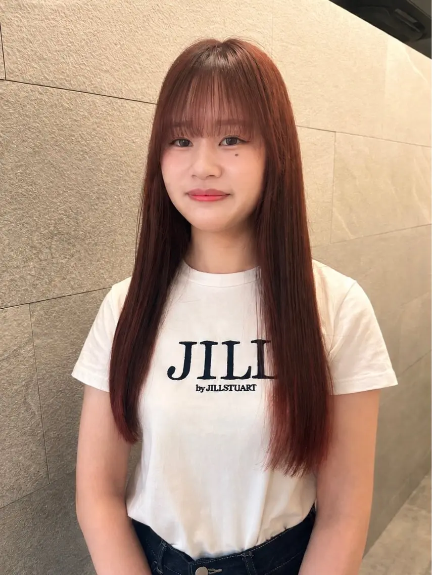 カラー カット ヘアカラー トリートメント she. momonoのヘアスタイル