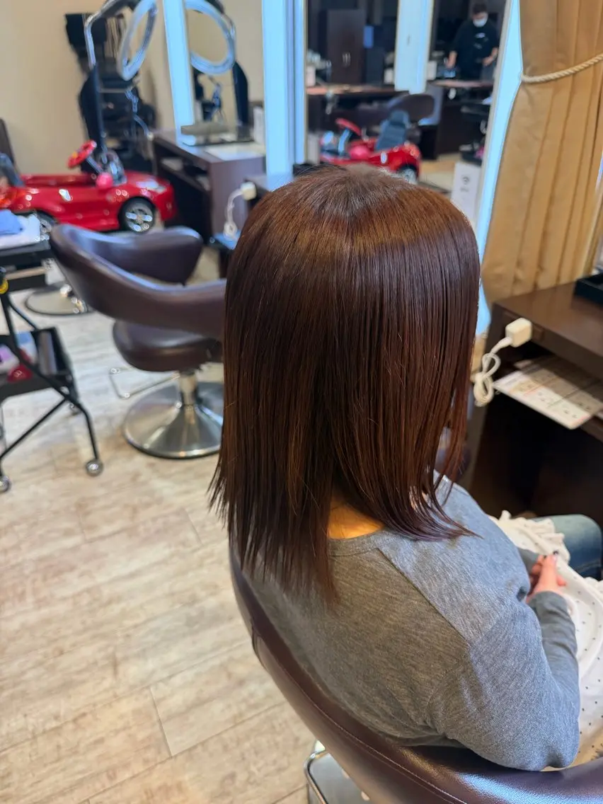 ミディアム カラー ブラウンカラー オレンジ オレンジブラウン 今出 咲紘のヘアスタイル