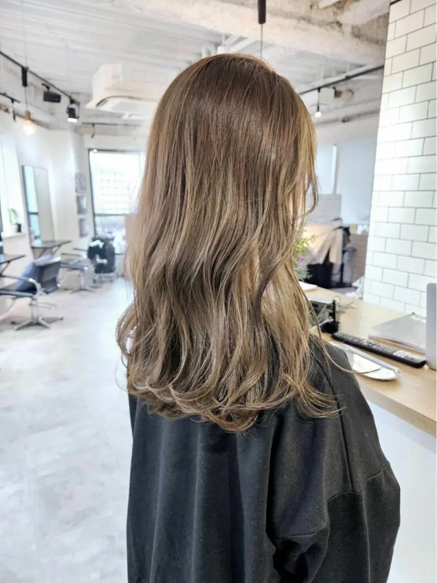 カラー ベージュカラー ブリーチ ブリーチなしカラー ハルカ ・のヘアスタイル