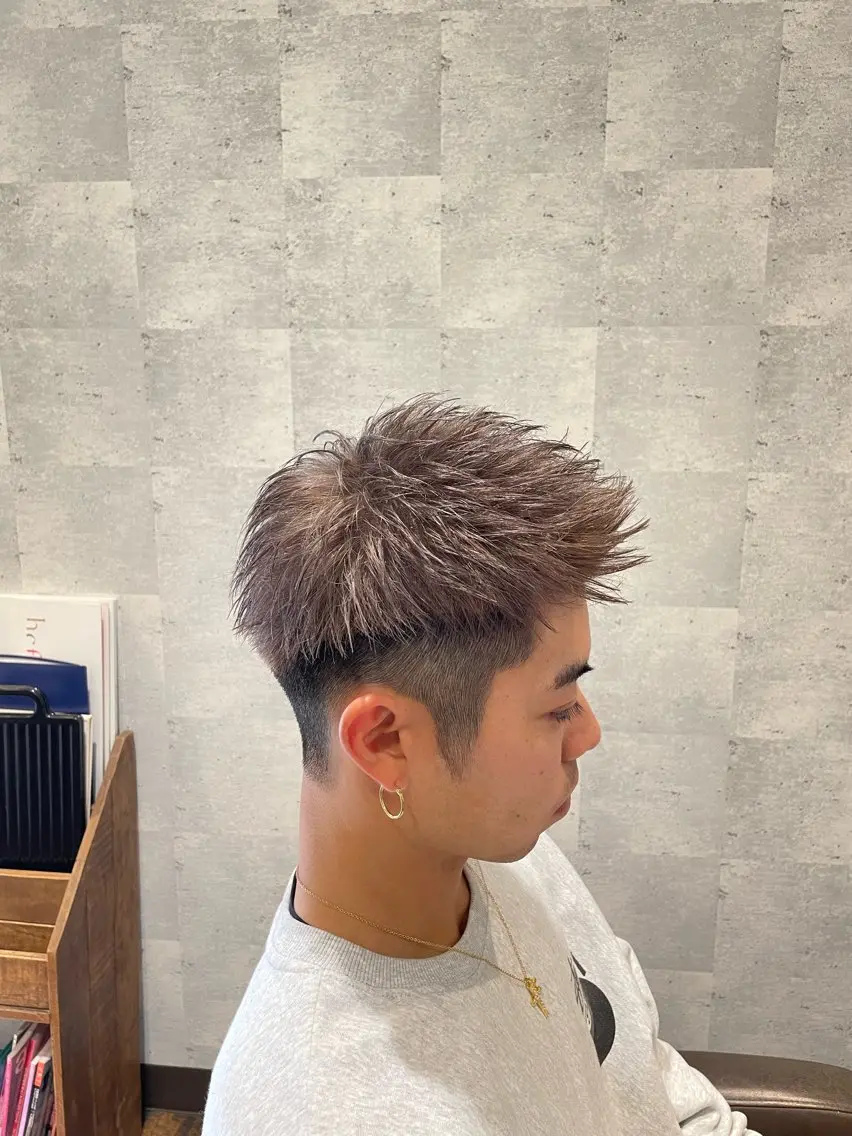 ショート カラー メンズ モヒカン グレージュ カット ヘアカラー Wataru 髪質改善カラー💎のヘアスタイル