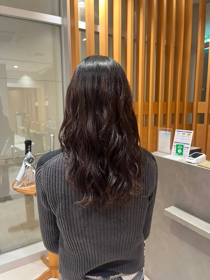 ロング パーマ 💙水光ヘアカラー / リナ🦋🫧のヘアスタイル
